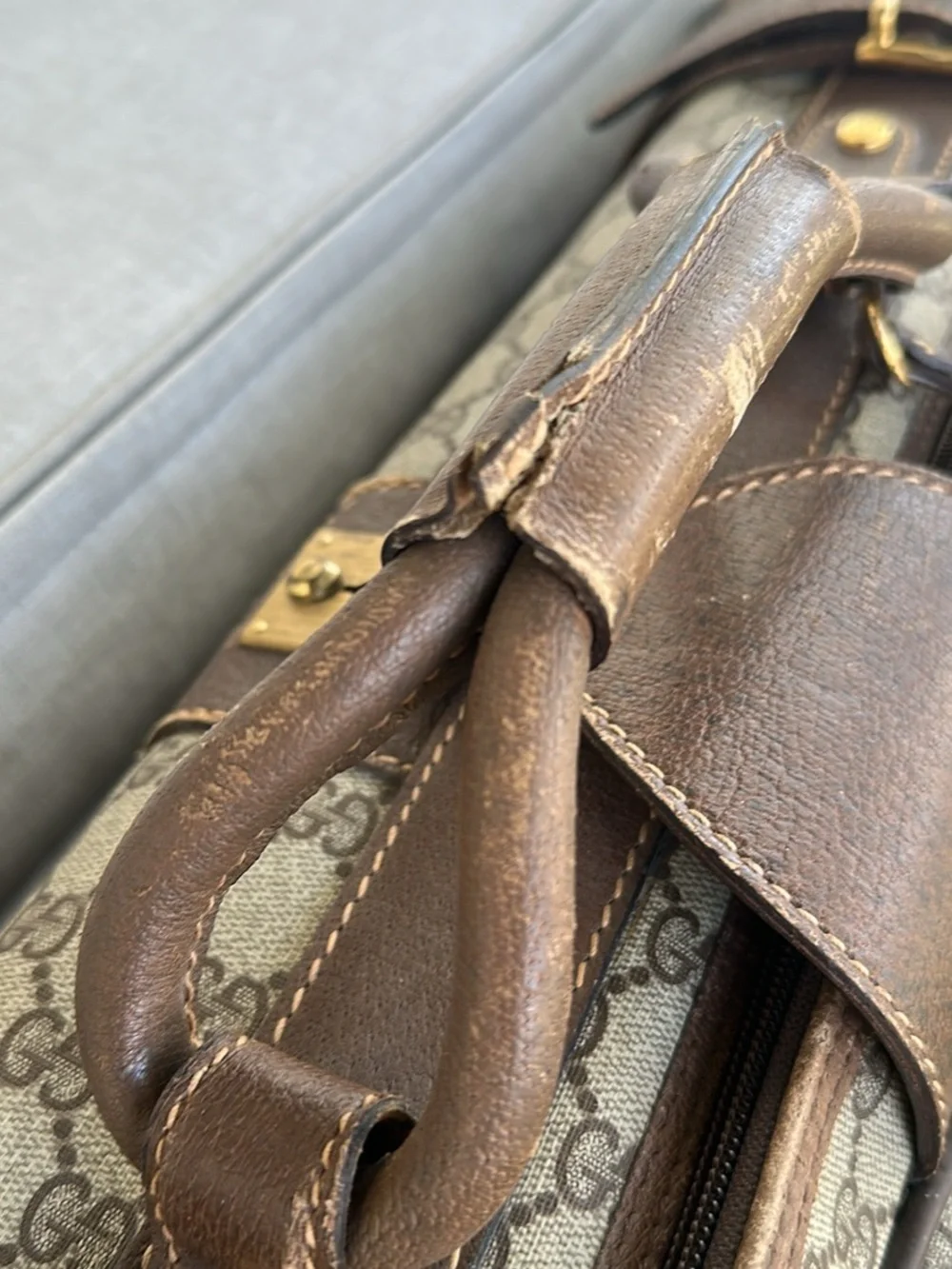 Gucci GG Canvas Suitcase – Rare Vintage Travel Icon | Made in Italy